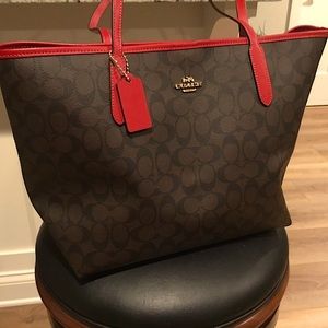 LIKE NEW! Barely Used COACH Signature City Tote